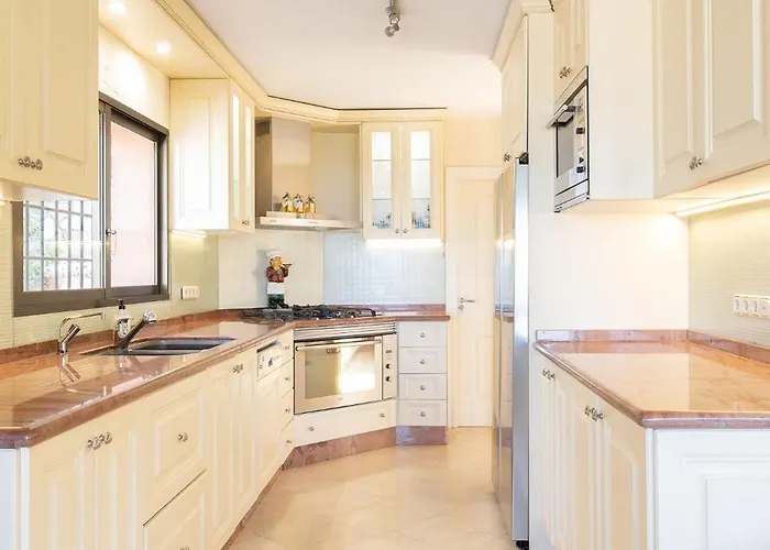 Villa Grand Villa! With Golf & Sea View!!