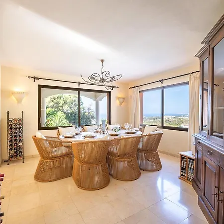 Grand Villa! With Golf & Sea View!! 马尔韦利亚