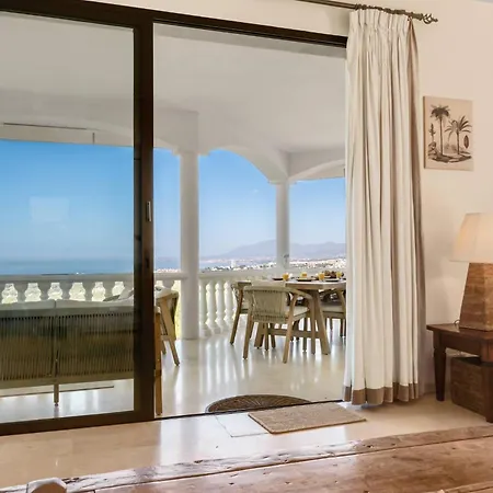 Villa Grand With Amazing Golf & Sea View