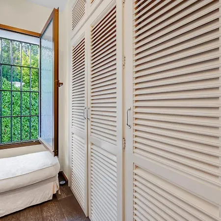Grand With Amazing Golf & Sea View
