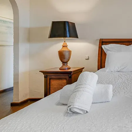 Grand With Amazing Golf & Sea View