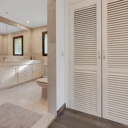 Villa Grand With Amazing Golf & Sea View