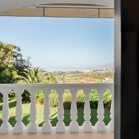 Grand With Amazing Golf & Sea View