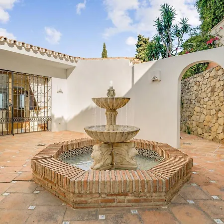 Grand With Amazing Golf & Sea View Villa Marbella