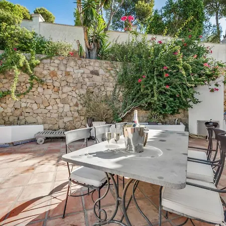 Grand With Amazing Golf & Sea View