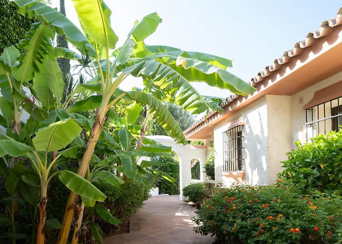 Grand Villa! With Golf & Sea View!! וילה