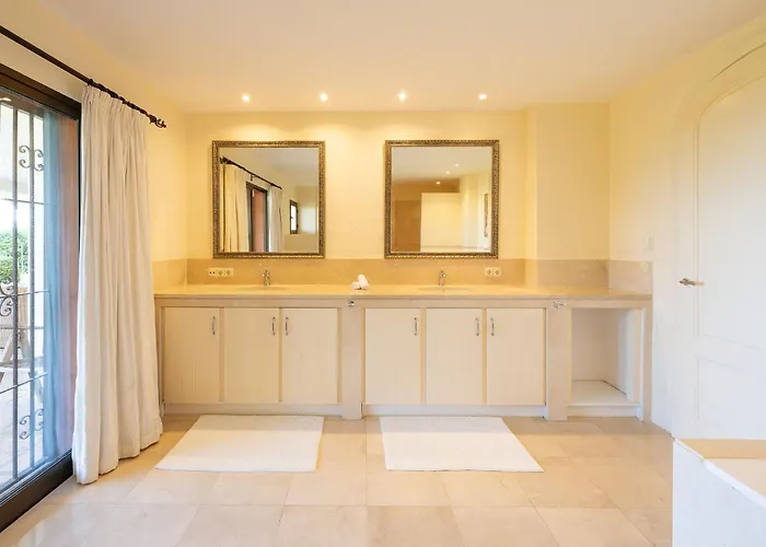 Grand Villa! With Golf & Sea View!! * Marbella